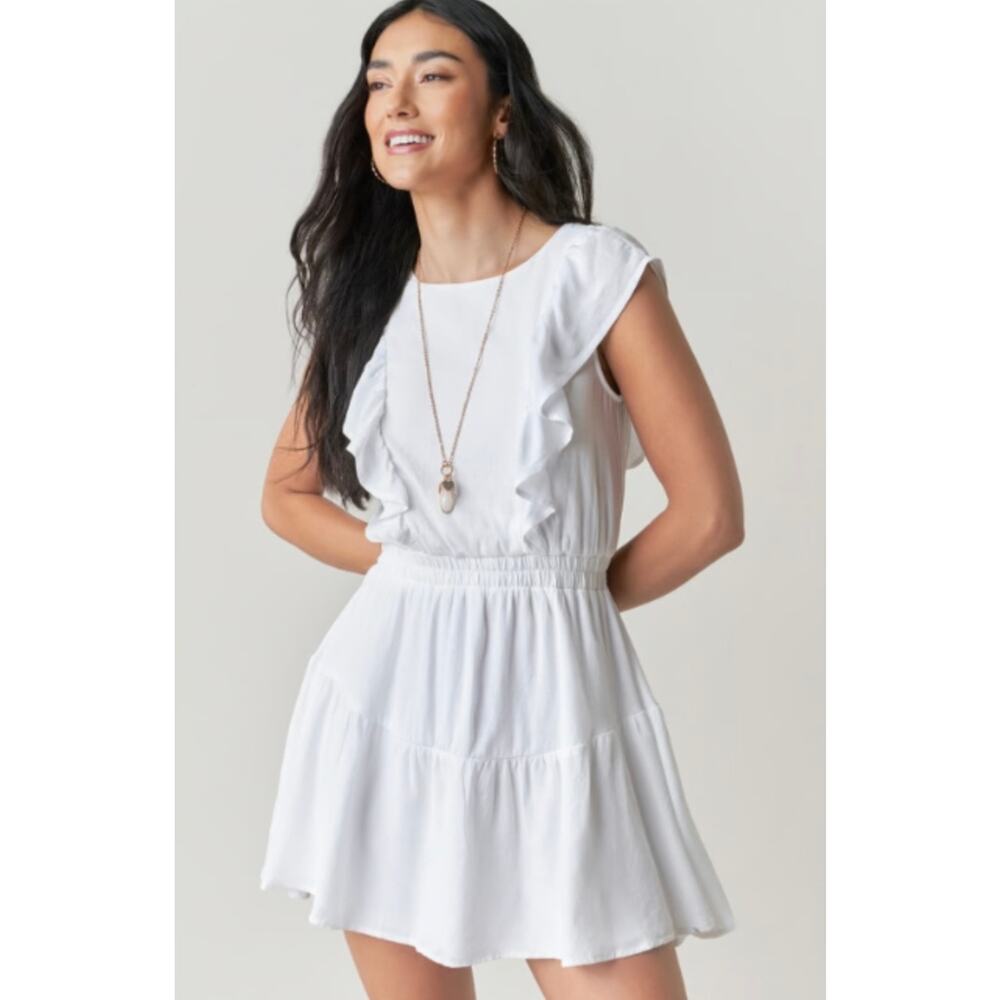 Trixxi Aurora White‎ Ruffle Sleeve Tiered Mini Dress Size Medium EUC Boho Chic